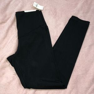 NWT Offline High Waisted 7/8 Legging Size Small